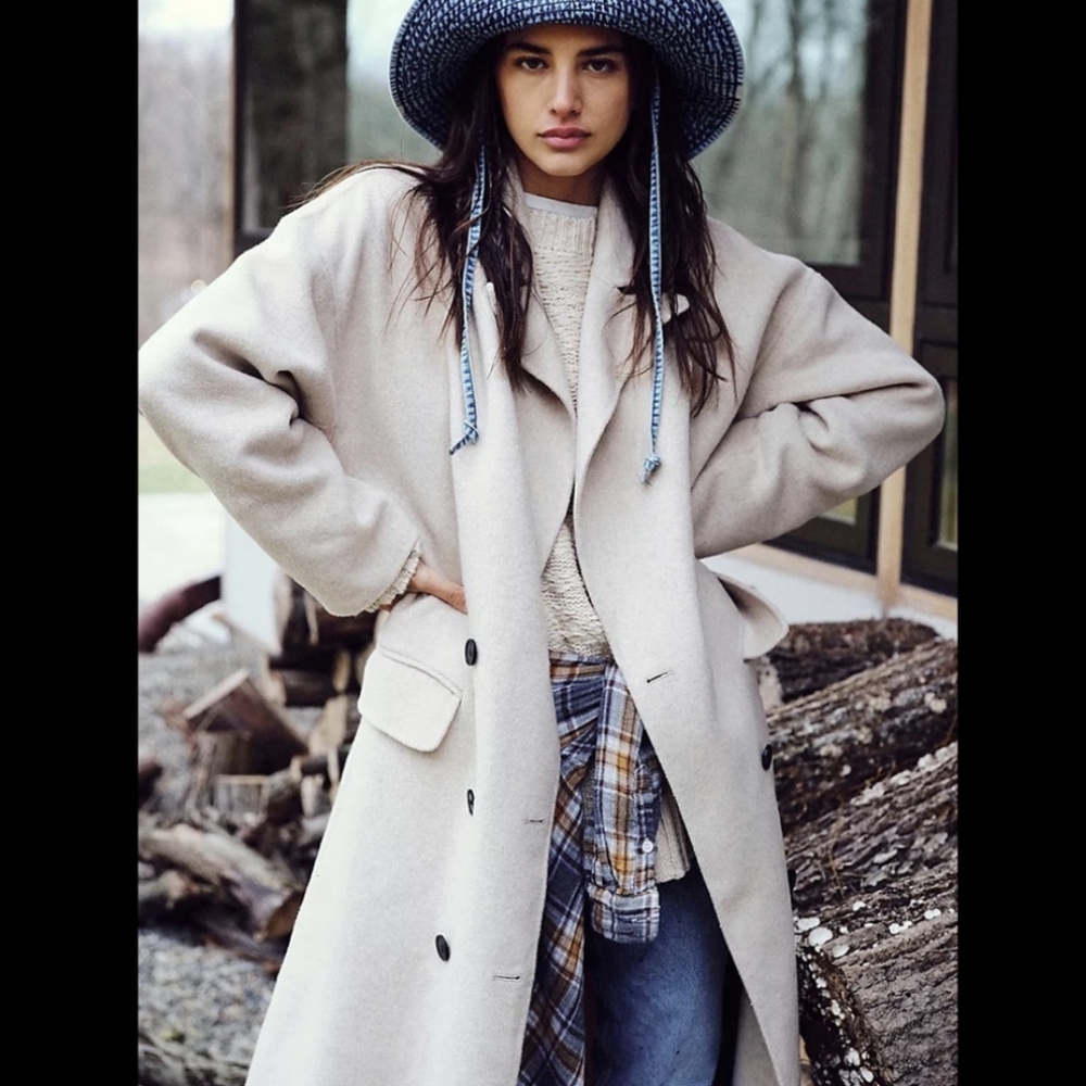 Nwt Free people cream trench coat 🧥. Size Medium. Winter coat Wool 🦙